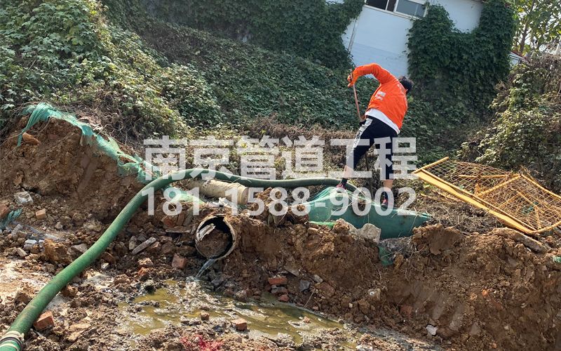 263茶亭工地化粪池清理
